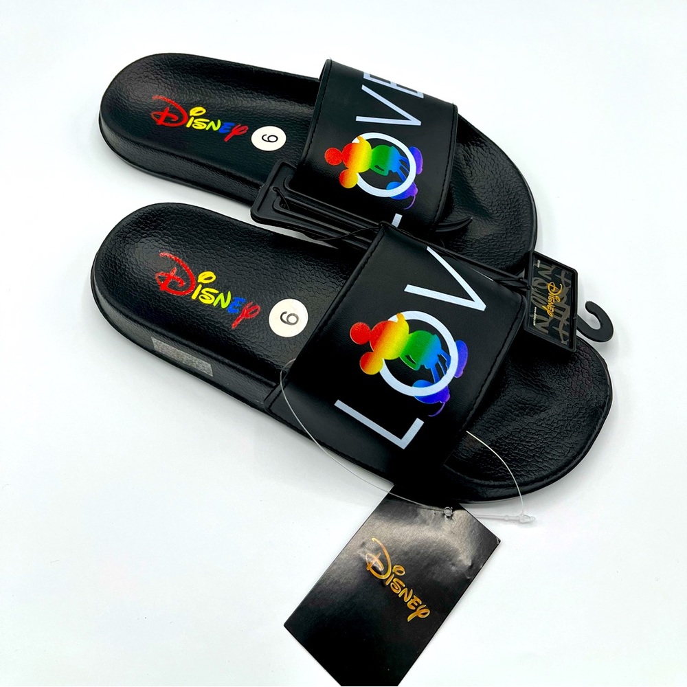 ✨New DISNEY Love Stylish Flip Flops/Sandals✨ SIZE: 9